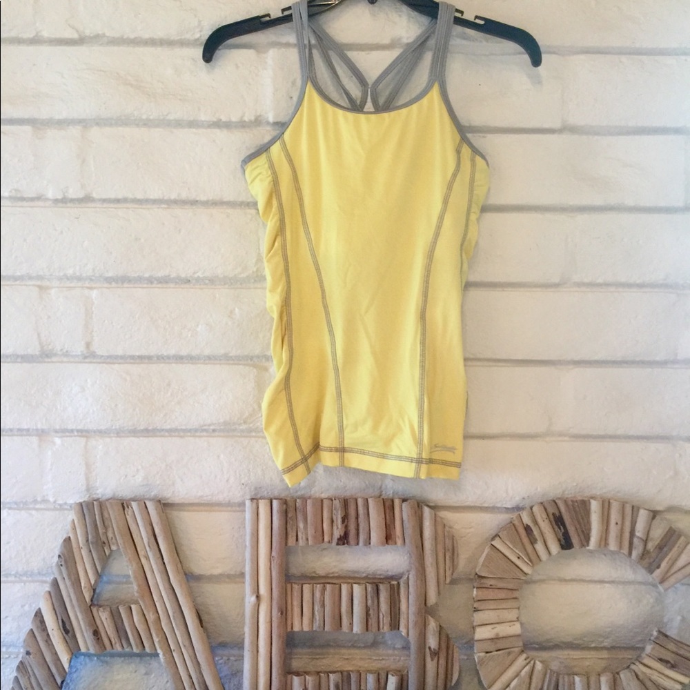 Athletic tennis crisscross tank top